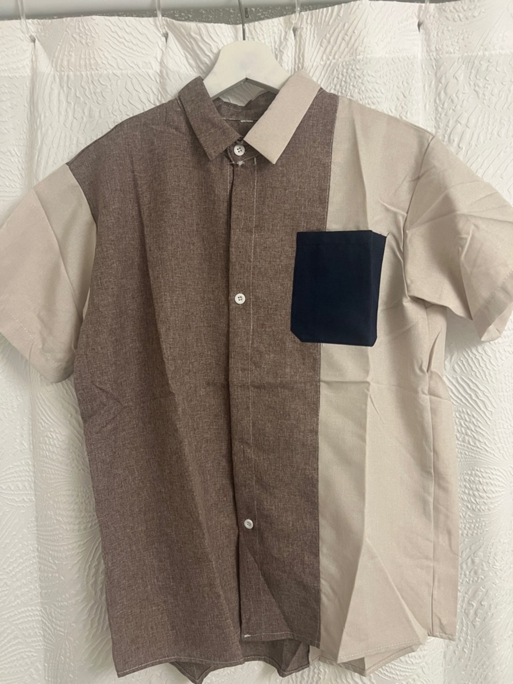 Men's Short-Sleeve Colorblock Button-Down Shirt in Brown, Cream & Navy Pocket